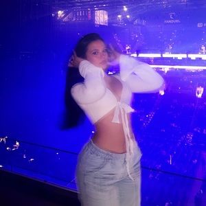 Meet your Posher, Mia